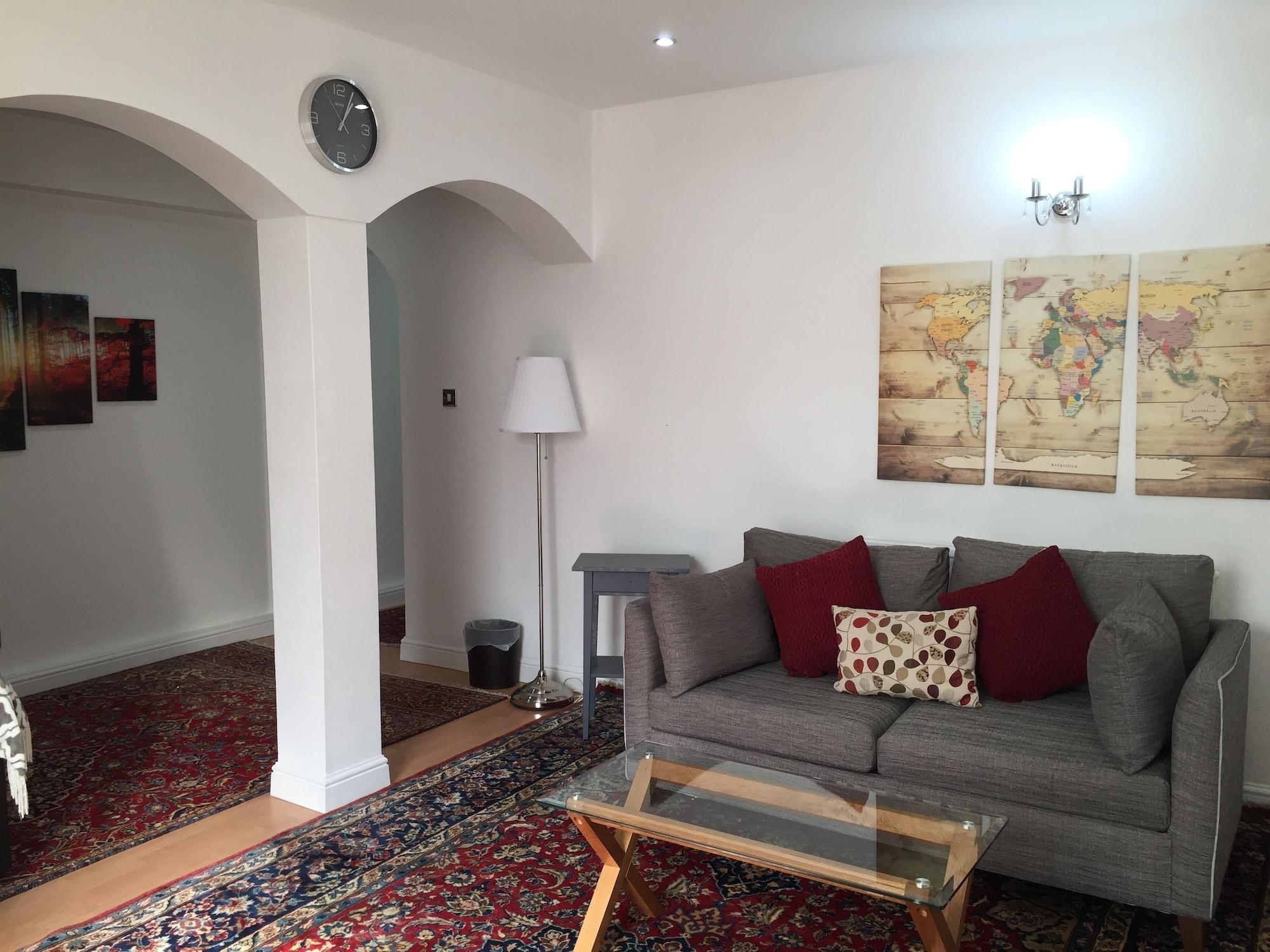 Luxurious In Kensington & Chelsea Apartament